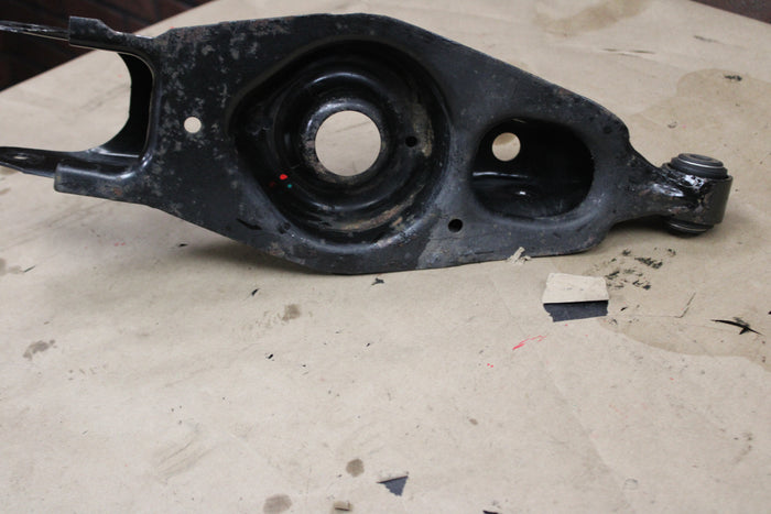 05-10 Challenger Charger 300 Rear Driver Left Side Suspension Control Arm Set