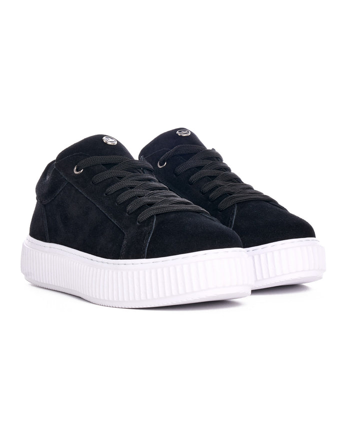 Pair of Martin Valen black genuine leather casual sneakers, close-up on upper and rounded laces