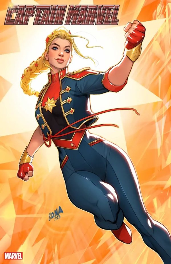 Captain Marvel #1 David Nakayama Foil Variant