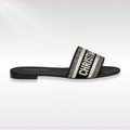 CD SLIPPERS
