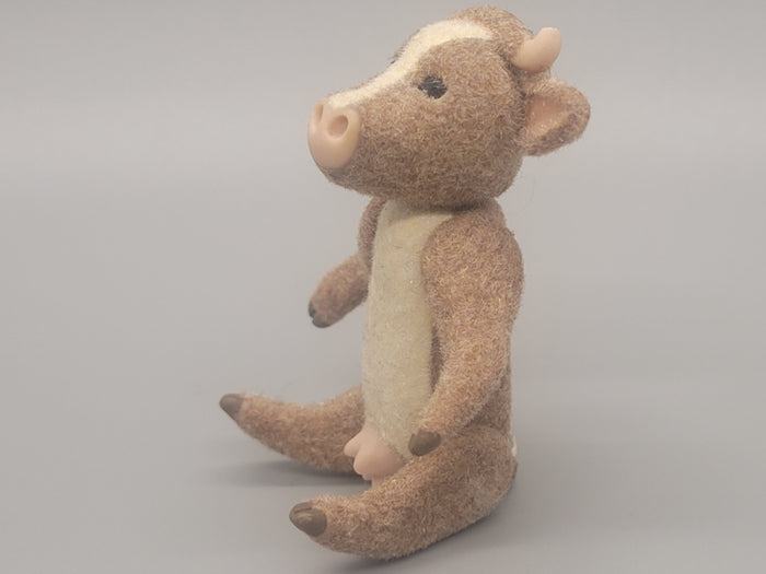 Lori Hall – Fuzzy Cow with 1 Horn