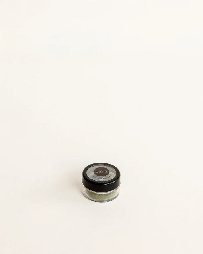 Mineral Eyeshadow Mary no. 54, moss green