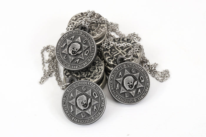 Shin Megami Tensei Locket Necklace - SMT Symbol - Persona Gift - Shin Megami Tensei / Atlus / SMT | LKT1