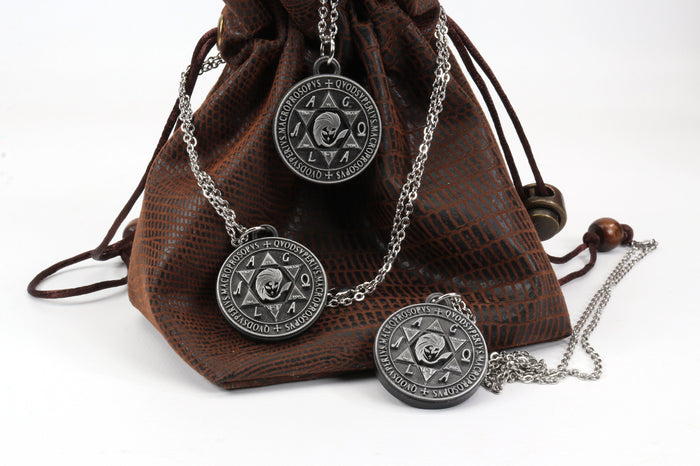 Shin Megami Tensei Locket Necklace - SMT Symbol - Persona Gift - Shin Megami Tensei / Atlus / SMT | LKT1