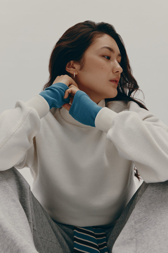 Women's Cozy Turtleneck in Marshmallow